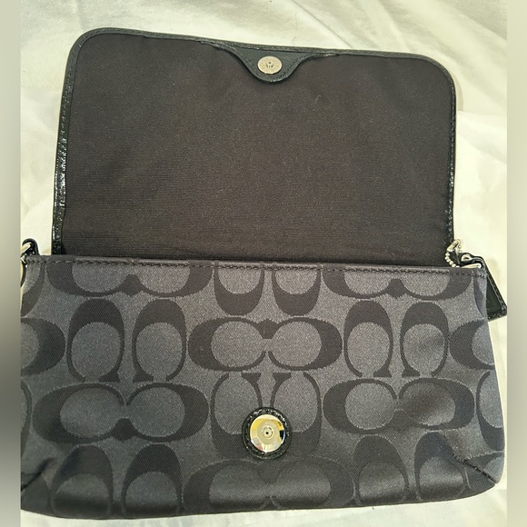 Coach | Small Black Classic Signature Monogram Logo Fabric Wristlet Clutch - Picture 4 of 8
